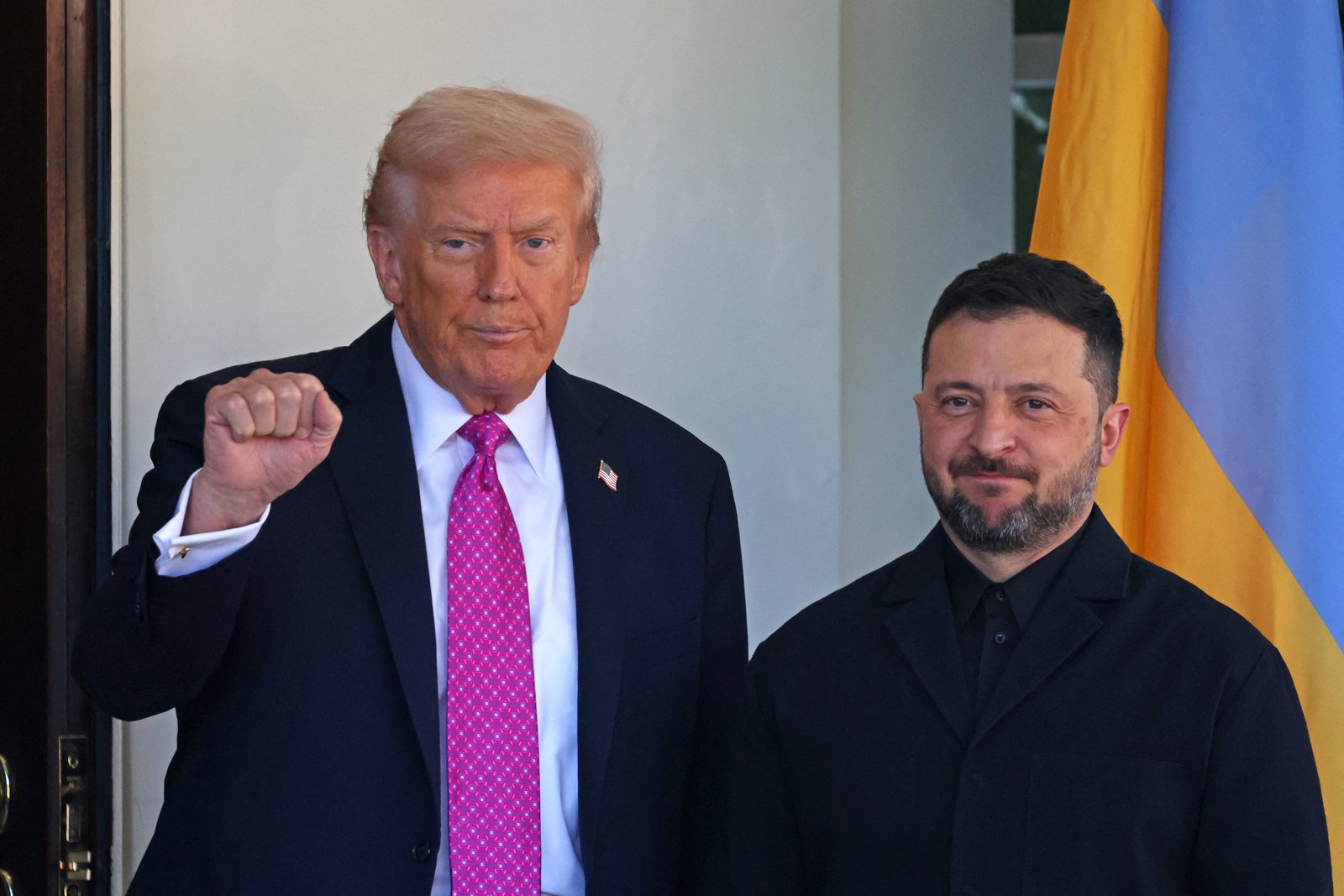 លោកប្រធានាធិបតី Trump ជាមួយប្រធានាធិបតី Zelensky