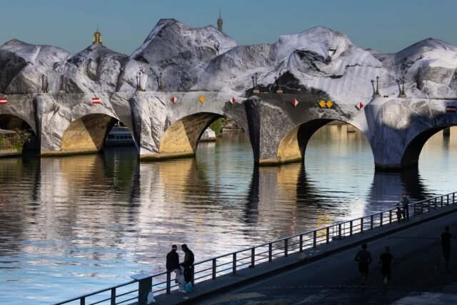 2442794-le-pont-neuf-a-paris-vendredi-22-mai-2026-sur-lequ.jpg