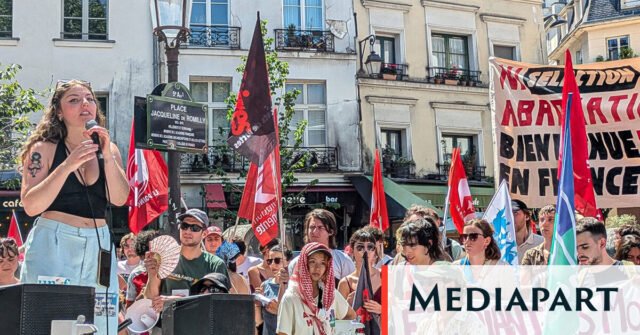 260526-img-les-etudiants-etrangers-protestent-contre-le-decret-xenophobe-visant-durcir-les-frais-dif.jpeg