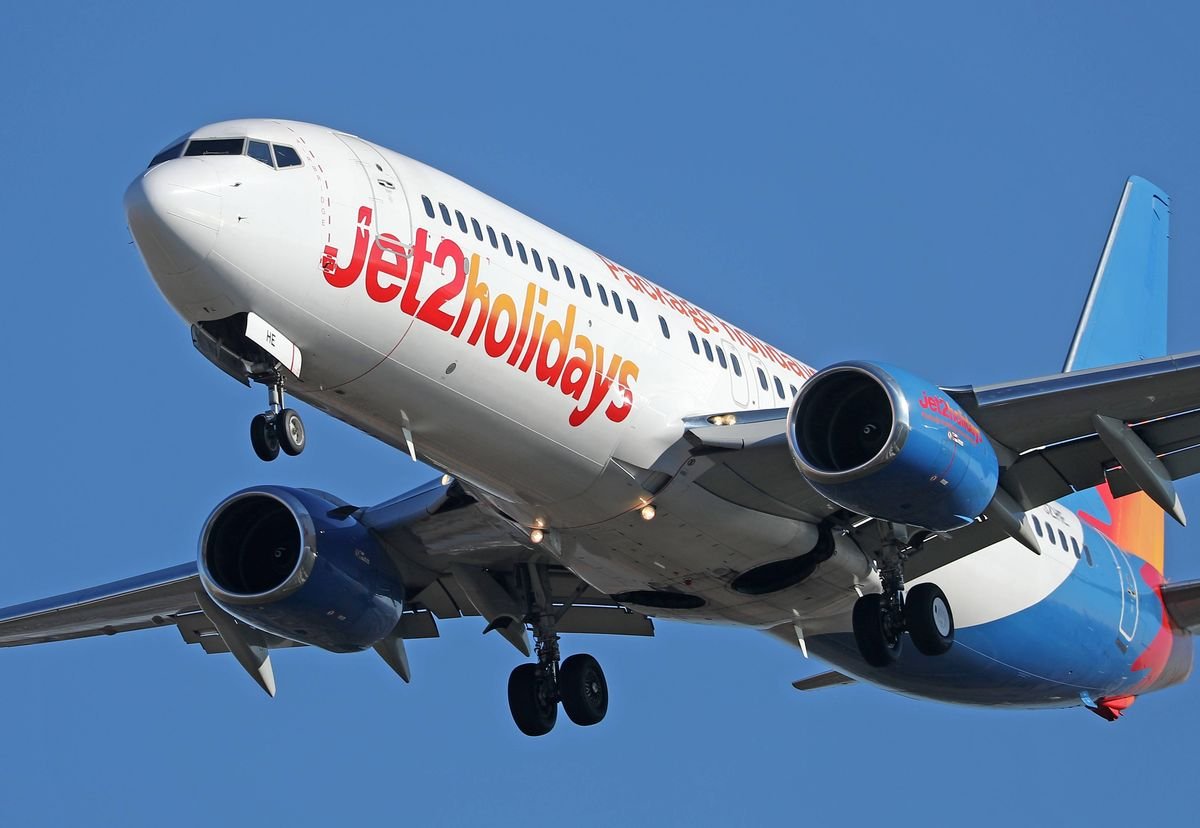យន្តហោះ Jet2 Boeing 737-8K2 ចុះចតនៅអាកាសយានដ្ឋាន Barcelona ក្នុងទីក្រុង Barcelona ប្រទេសអេស្ប៉ាញ កាលពីថ្ងៃទី 16 ខែធ្នូ ឆ្នាំ 2022។ (រូបថតដោយ JoanValls/Urbanandsport/NurPhoto via Getty Images)
