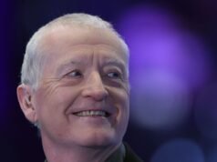 ទំនាក់ទំនងស្នេហារបស់ Steve Davis ជាមួយស្ត្រីដាច់ស្រយាលអាយុ 19 ឆ្នាំ និងមានទ្រព្យសម្បត្តិ | ផ្សេងៗ | កីឡា