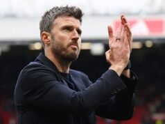 Michael Carrick ផ្ញើសារទៅកាន់លោក Sir Alex Ferguson បន្ទាប់ពីត្រូវបានបញ្ជូនទៅមន្ទីរពេទ្យភ្លាមៗ | បាល់ទាត់ | កីឡា