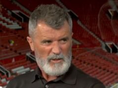 Roy Keane មិនអាចរក្សាមុខរបស់គាត់ឱ្យត្រង់បានទេបន្ទាប់ពីការអត្ថាធិប្បាយរបស់ Sturridge លើតារា Man Utd | បាល់ទាត់ | កីឡា