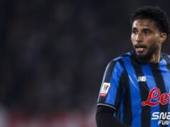 Man Utd ជំរុញឱ្យមានការផ្ទេរ £39m បើទោះបីជាមានកិច្ចព្រមព្រៀងគូប្រជែងដែលមានស្រាប់ | បាល់ទាត់ | កីឡា