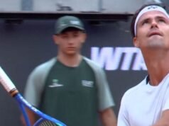 តារា Italian Open ត្រូវបានអាជ្ញាកណ្តាលទះកំផ្លៀងបន្ទាប់ពីវាយបាល់ជាមួយនឹងចំណុចទាញរបស់រ៉ាកែត | កីឡាវាយកូនបាល់ | កីឡា