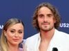 ម្តាយរបស់ Stefanos Tsitsipas កំណត់គោលដៅអតីតមិត្តស្រី Paula Badosa | កីឡាវាយកូនបាល់ | កីឡា