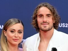 ម្តាយរបស់ Stefanos Tsitsipas កំណត់គោលដៅអតីតមិត្តស្រី Paula Badosa | កីឡាវាយកូនបាល់ | កីឡា