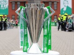 ពានរង្វាន់ក្របខ័ណ្ឌ Premiership របស់ស្កុតឡេនបានផ្លាស់ប្តូរនៅពេលដែលក្រុម Celtic បានបង្កើតថ្ងៃចុងក្រោយដ៏អស្ចារ្យប្រឆាំងនឹង Hearts | បាល់ទាត់ | កីឡា