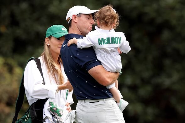 Rory McIlroy និង Erica Stoll បានដាក់ពាក្យលែងលះ