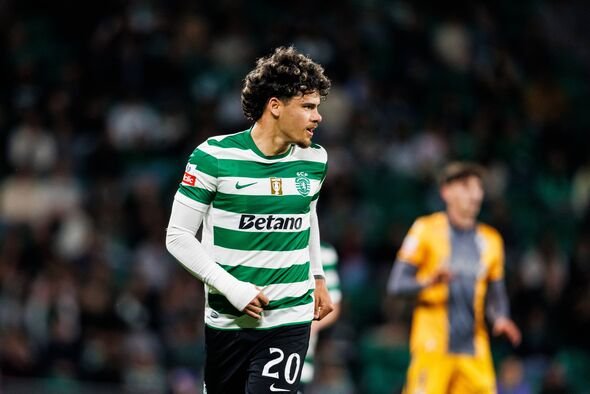 Maxi Araujo ។ Maxi Araujo ។