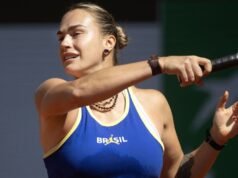 French Open ញ័រដោយគម្រោងតវ៉ា ខណៈតារានិយាយចេញពីជម្លោះប្រាក់ខែ | កីឡាវាយកូនបាល់ | កីឡា