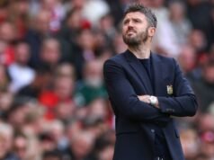 Man United ខិតជិតធ្វើការផ្ទេរនៅរដូវក្ដៅដំបូងរបស់ពួកគេ ខណៈកិច្ចសន្យាពីរទៀតត្រូវបានគ្រោងទុក | បាល់ទាត់ | កីឡា