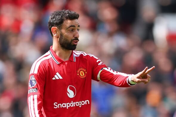 Bruno Fernandes របស់ Manchester United ក្នុងការប្រកួត Premier League រវាង Manchester United និង Manchester United
