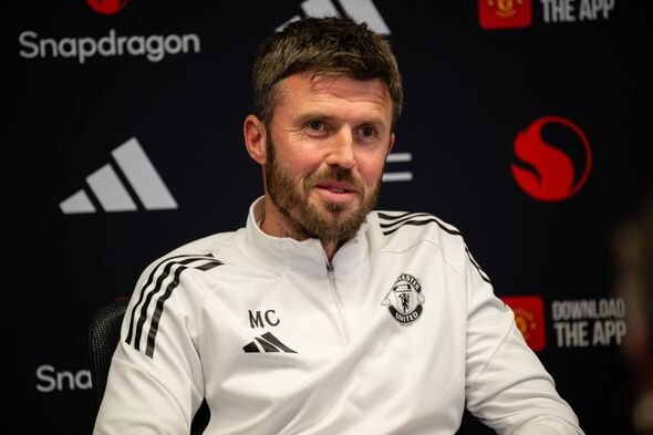លោក Michael Carrick គ្រូបង្វឹក Manchester United លោក Michael Carrick គ្រូបង្វឹក Manchester United