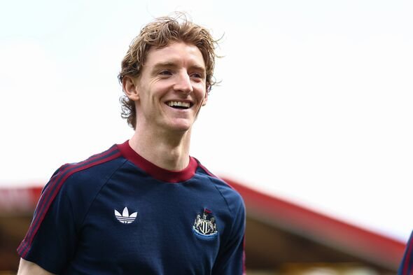 Anthony Gordon របស់ Newcastle United (10) មុនពេលការប្រកួត Premier League រវាង Nottingham Forest 