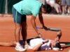 John McEnroe ស្រែក ‘ជួយបុរសម្នាក់នេះ’ ខណៈដែលតារា French Open ដួលទៅនឹងដី | កីឡាវាយកូនបាល់ | កីឡា