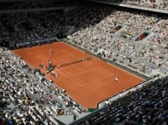 French Open LIVE៖ តារាវាយកូនបាល់វាយគូប្រកួតរុស្ស៊ី ខណៈអ្នករៀបចំចាត់វិធានការខ្លាំង | កីឡាវាយកូនបាល់ | កីឡា