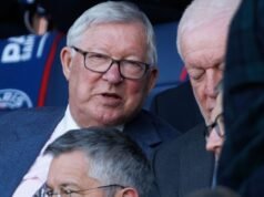 លោក Sir Alex Ferguson ផ្ទុះការរិះគន់ Arsenal បន្ទាប់ពី PSG ចាញ់ ខណៈការលេចធ្លាយអត្ថបទឯកជនរបស់វីរបុរស Man Utd | បាល់ទាត់ | កីឡា
