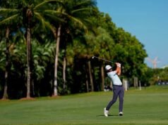 Young នៅតែគ្រប់គ្រងនៅ Doral និងដឹកនាំជើងឯក Cadillac ។ ភ្លៀងត្រូវបានព្យាករណ៍សម្រាប់វគ្គផ្តាច់ព្រ័ត្រនៅថ្ងៃអាទិត្យ