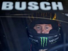 ជើងឯក NASCAR ពីរសម័យកាល Kyle Busch ទទួលបានកិត្តិយសមុន និងអំឡុងពេល Indianapolis 500