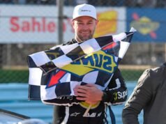 Shane van Gisbergen នៅតែជាអ្នកប្រណាំងផ្លូវរបស់ NASCAR ជាមួយនឹងជ័យជម្នះរបស់ Watkins Glen ពីបង្គោល