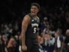 Anthony Edwards កំពុងចាប់អារម្មណ៍ Timberwolves ជាមួយនឹងការសម្តែងរបស់គាត់ បើទោះបីជាថ្មីៗនេះមានបញ្ហាជង្គង់ទាំងពីរក៏ដោយ។
