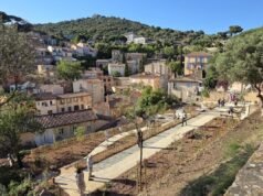 Bormes-les-Mimosas សម្ពោធសួនច្បារ Chommeton