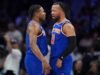ក្រុម Knicks បានកប់ 76ers 14-114 ជាមួយនឹងការនាំមុខ 3 ពិន្ទុនៅក្នុងហ្គេម 4 ហើយត្រលប់មកវិញក្នុងវគ្គផ្តាច់ព្រ័ត្របូព៌ាសម្រាប់ឆ្នាំទីពីរជាប់ៗគ្នា។