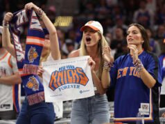 “យើងចង់បាន Wemby!” អ្នកគាំទ្រ Knicks ច្រៀង ហើយនោះត្រូវបានកត់សម្គាល់នៅក្នុងវគ្គផ្តាច់ព្រ័ត្រនៃសន្និសិទលោកខាងលិច