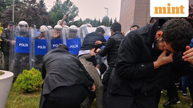 Turkey-Opposition-8_1779633461036_1779633477295_d3a29e5f-c69c-48b0-b18b-eca90b85882b.jpg
