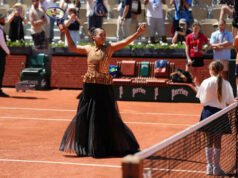អារម្មណ៍ម៉ូដរបស់ Naomi Osaka គឺជាការចាប់អារម្មណ៍ជាថ្មីម្តងទៀតក្នុងឈុតដើរលេងរបស់នាងក្នុងកម្មវិធី French Open