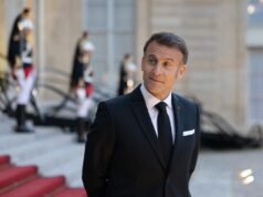 របៀបដែល Emmanuel Macron កំពុងផ្តល់អំណាចដល់មនុស្សជាទីស្រឡាញ់របស់គាត់ដើម្បីត្រៀមខ្លួនសម្រាប់ពិភពលោកបន្ទាប់ពីឆ្នាំ 2027