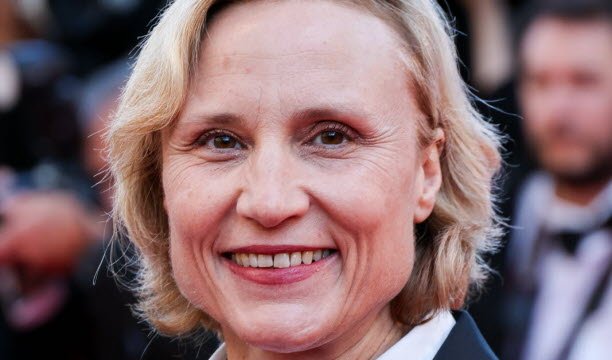 នាយកបច្ចុប្បន្ននៃ UniFrance គឺ Daniela Elstner ចោទប្រកាន់តារាចម្រៀងរូបនេះពីបទប៉ុនប៉ងរំលោភក្នុងឆ្នាំ 1997។ រូបថត Sipa