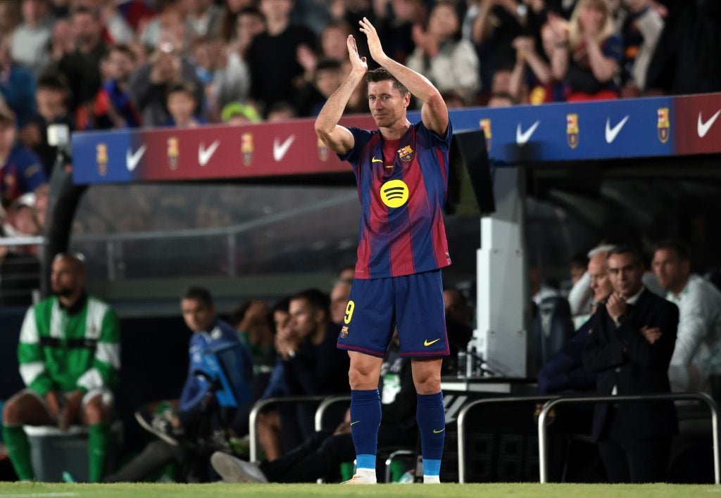 Robert Lewandowski កីឡាករ Barcelona
