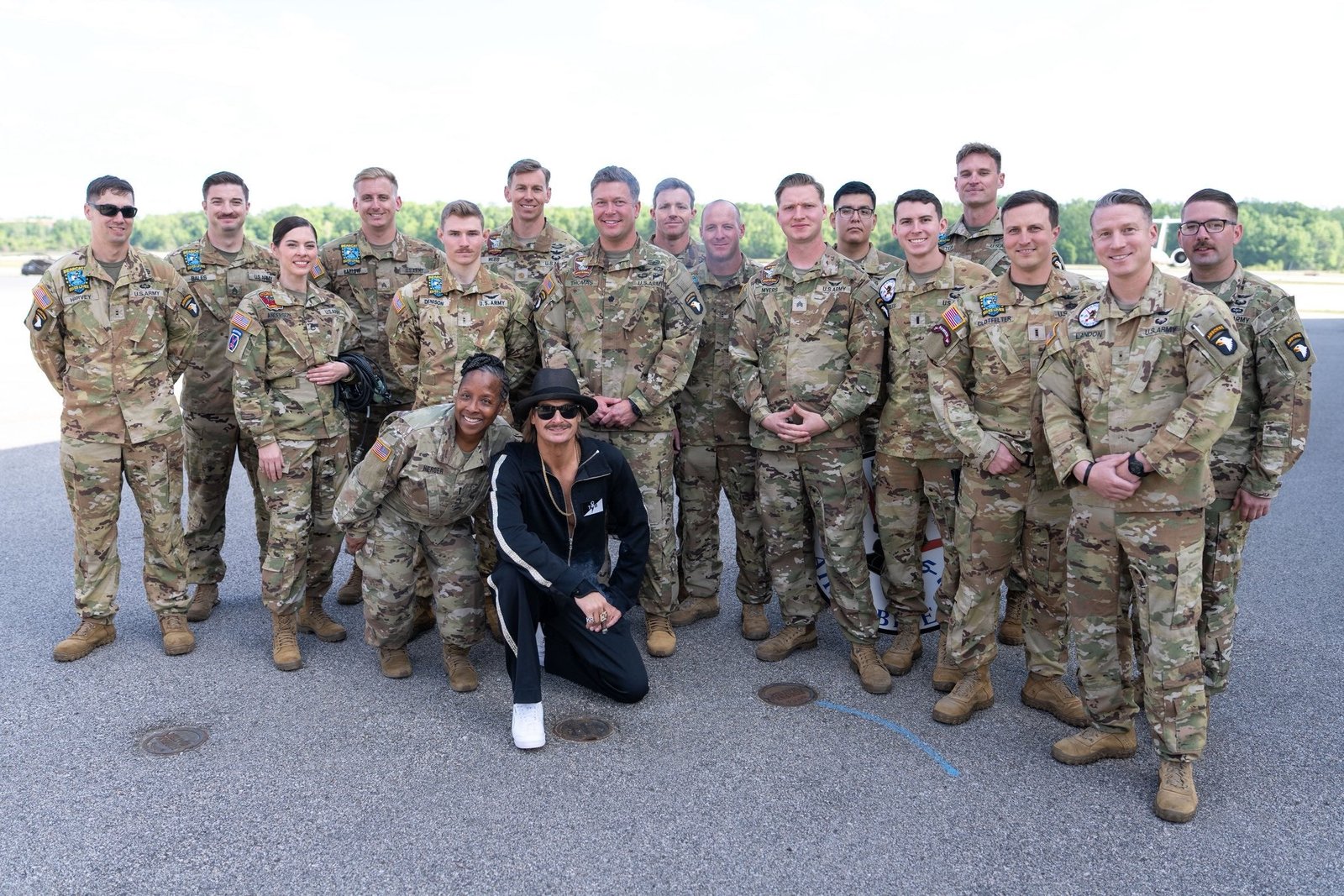 Hegseth បានសរសើរ Kid Rock ថាជា