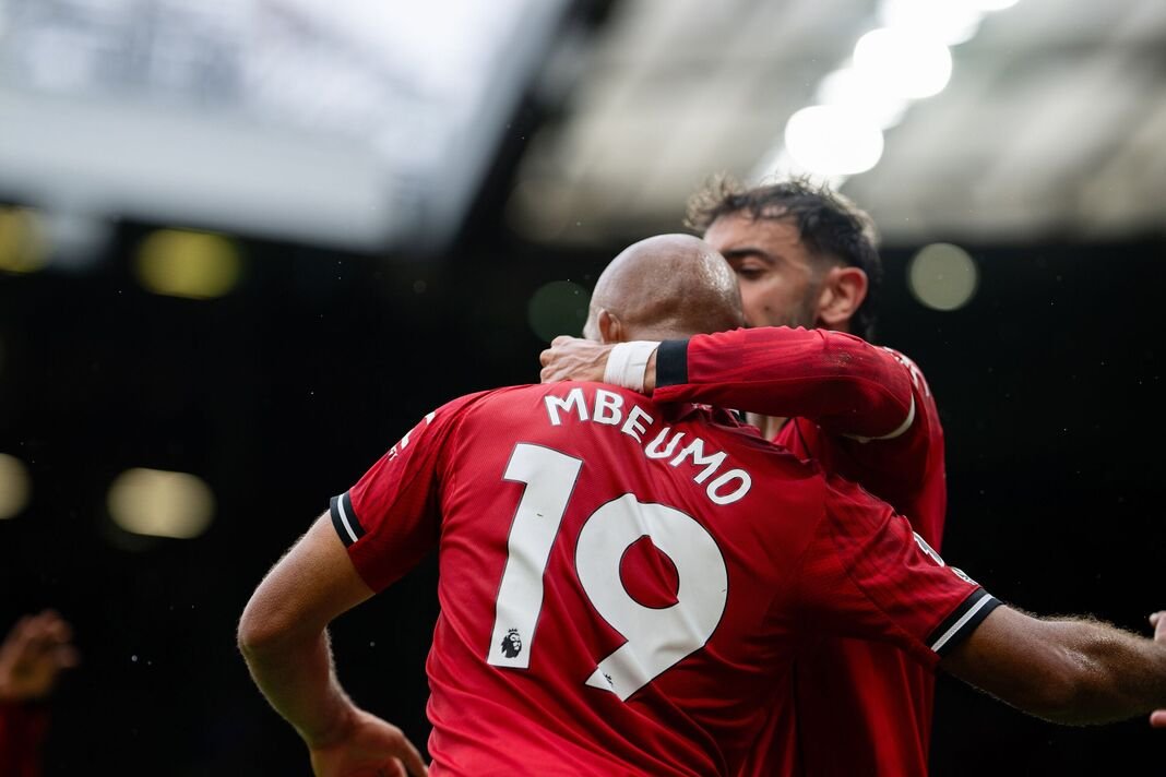 Bryan Mbuemo និង Bruno Fernandes
