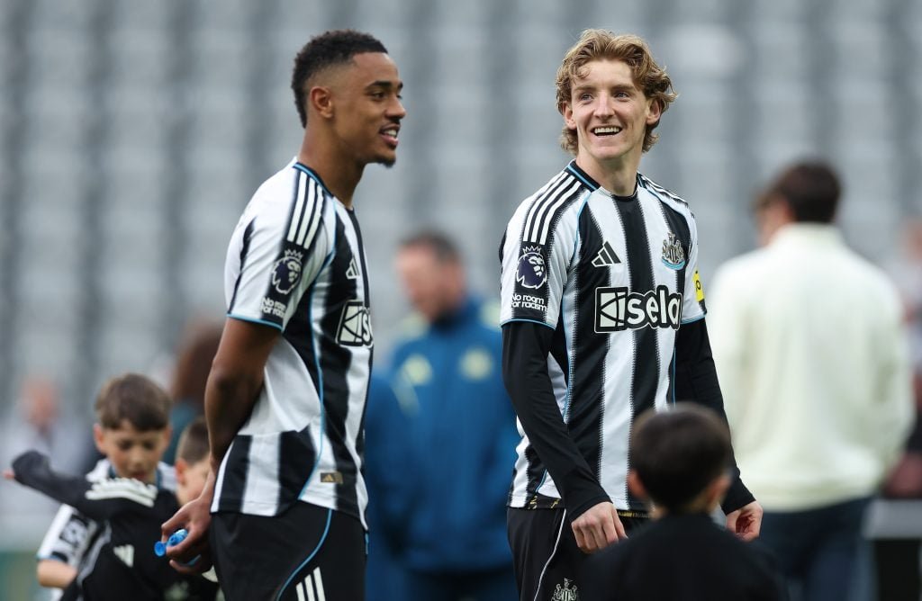 Anthony Gordon កីឡាករ Newcastle United