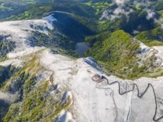 Vosges massif ។ នៅព្រឹកថ្ងៃអង្គារនេះ ព្រិលបានត្រឡប់មកកំពូលភ្នំវិញជាបណ្ដោះអាសន្ន