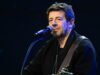 យុត្តិធម៌។ Patrick Bruel រងការចោទប្រកាន់ពីបទរំលោភសេពសន្ថវៈ៖ តើគាត់នឹងអាចរក្សាការប្រគំតន្ត្រី កម្មវិធី និងពិធីបុណ្យរបស់គាត់បានដែរឬទេ?