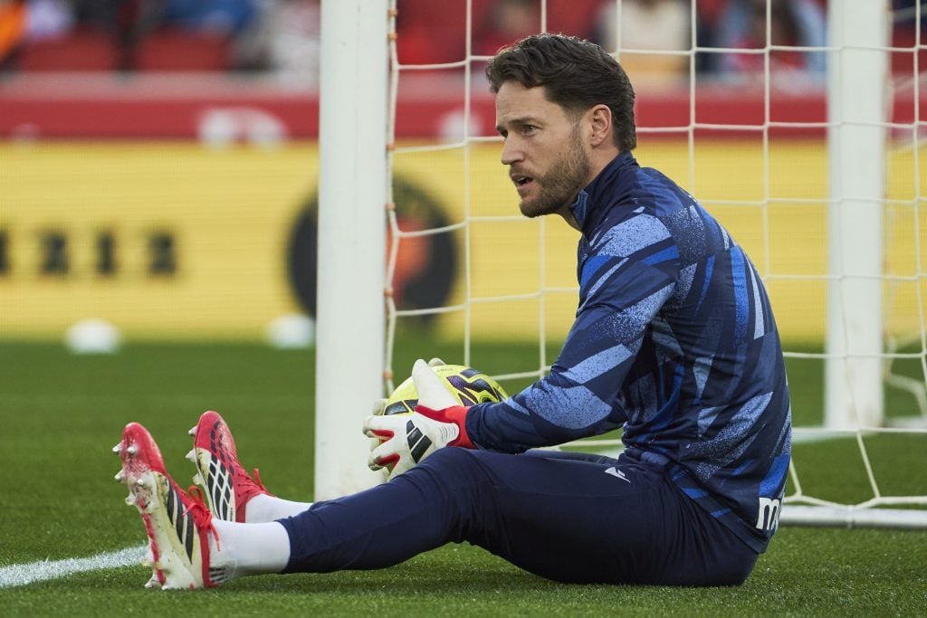 Alex Remiro មកពីក្លឹប Real Sociedad