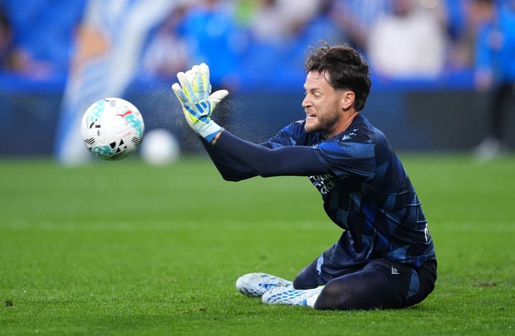 Alex Remiro មកពីក្លឹប Real Sociedad