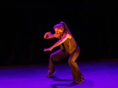ពិធីបុណ្យ “SenS” នៅ Théâtre des Gémeaux Parisiens: តែម្នាក់ឯងនៅលើឆាក មនុស្សជាច្រើនចាប់អារម្មណ៍