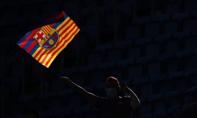 xavi-hernandez-unveiled-as-new-fc-barcelona-fc-head-coach-1000x600.jpg