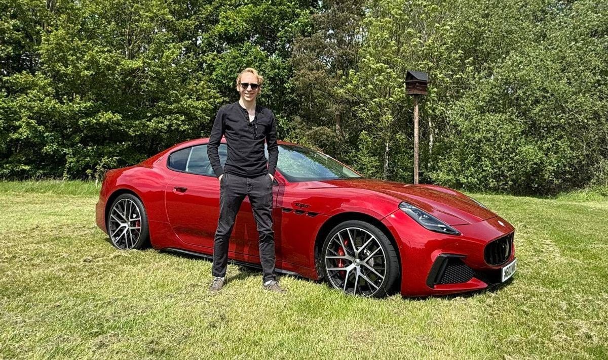Christopher Sharp ជាមួយ Maserati Gran Turismo