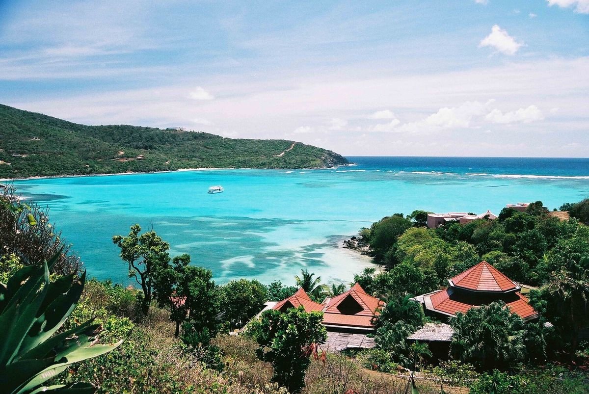 Canouan គឺជាកោះតូចមួយនៅ Grenadines 