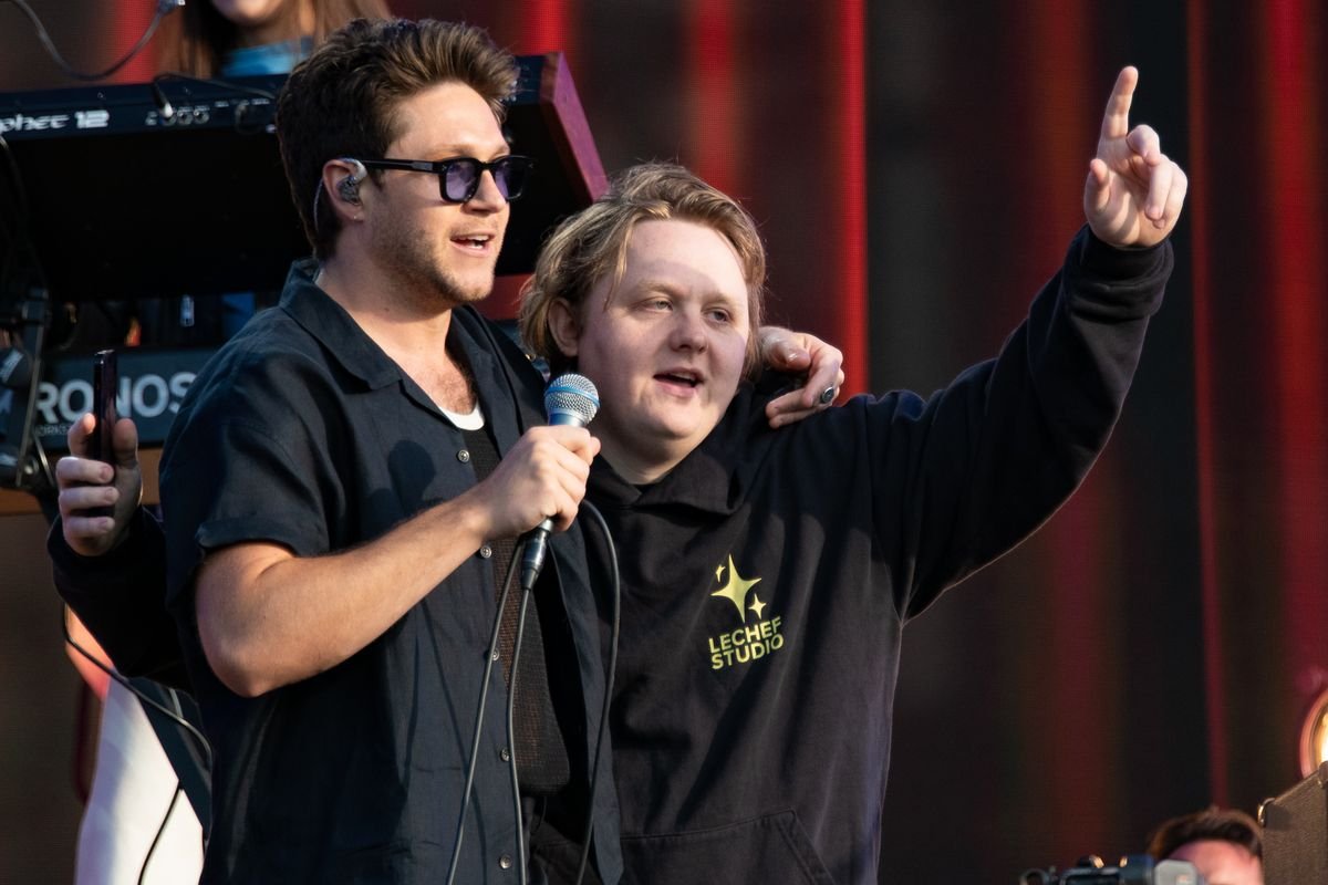 Niall Horan និង Lewis Capaldi ស្ថិត​ក្នុង​ចំណោម​អ្នក​ដែល​ធ្វើ​ឱ្យ​ទស្សនិកជន​ភ្ញាក់​ផ្អើល​នៅ Big Weekend
