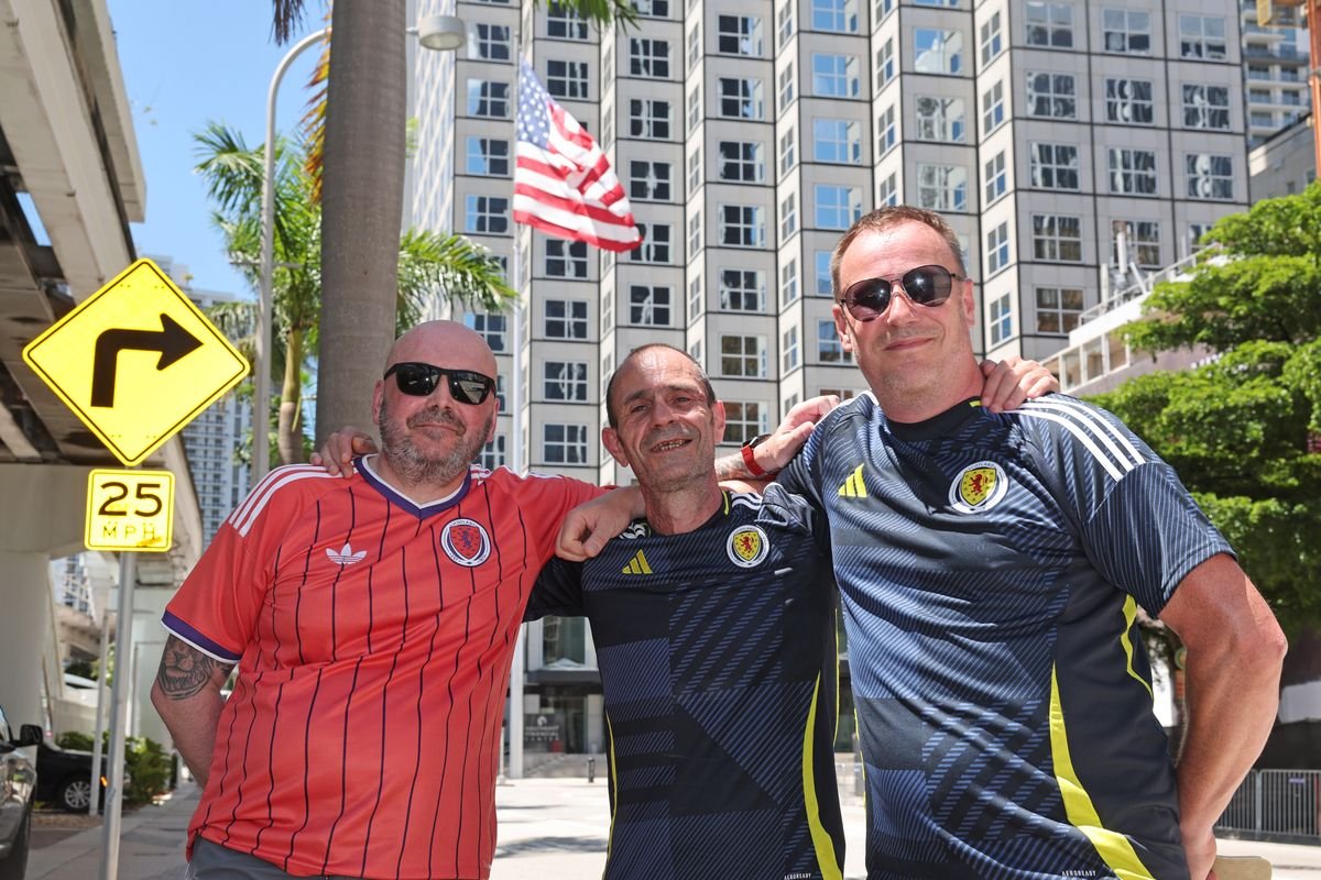 Iain Porter, Billy Taylor និង Alan Taylor នៅ Miami