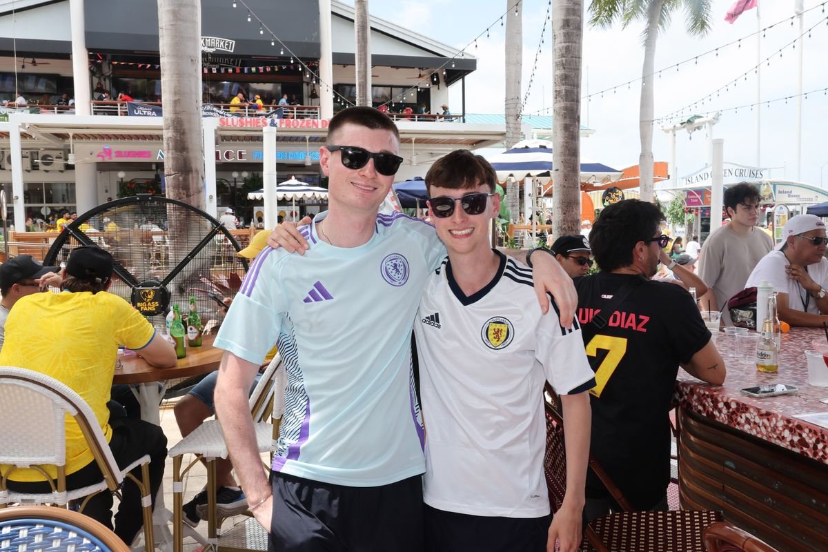 Kian Halbert និងបងប្រុសរបស់គាត់ Conor 