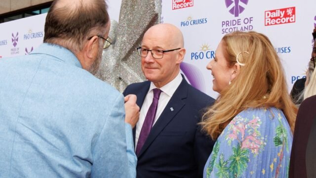 0_Red_Carpet_306640JPG.jpg