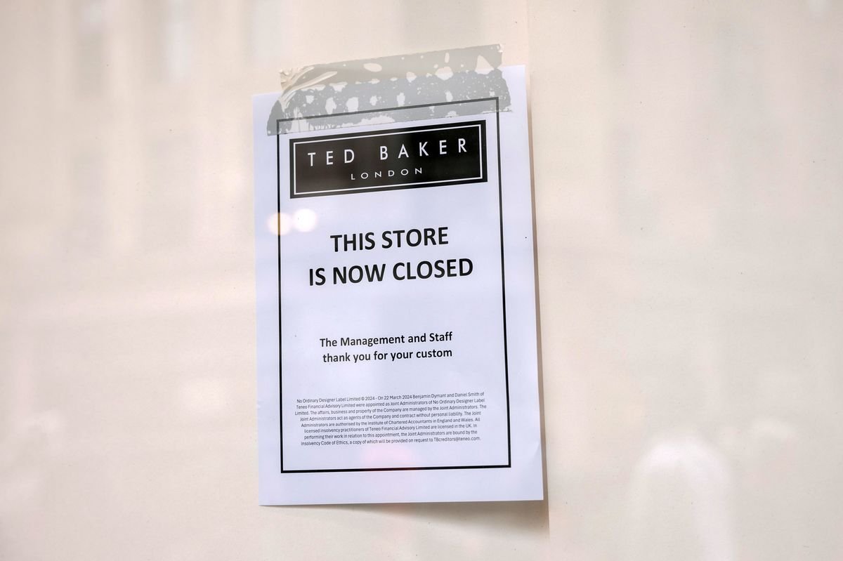 រូបភាពនៃសញ្ញាបិទហាង Ted Baker 